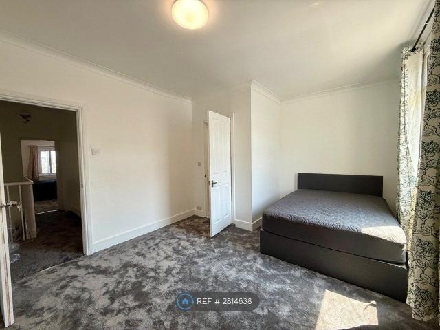 Room for rent in Glyndon, Greater London