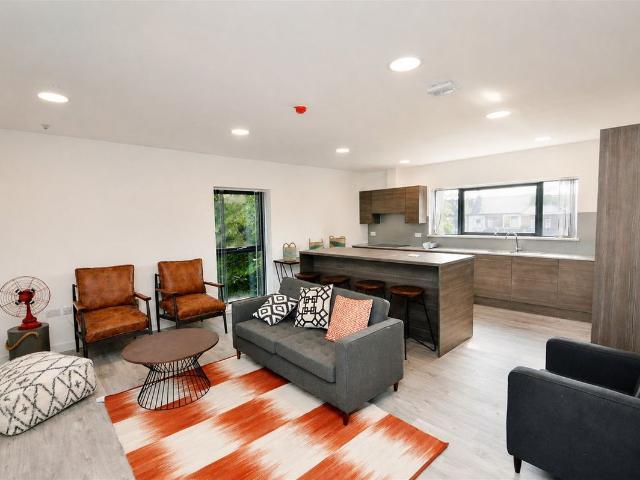 Studio for rent in Metchley, Birmingham