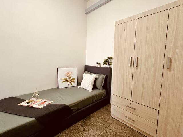 Room for rent