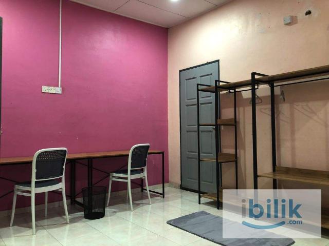 Room for rent in Malaka