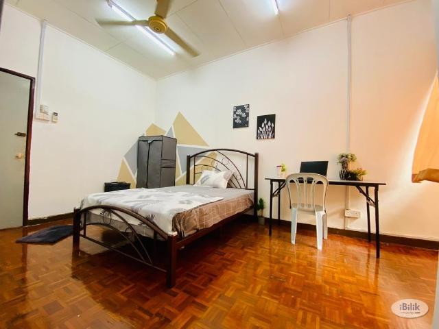 Room for rent in Petaling, Damansara Damai