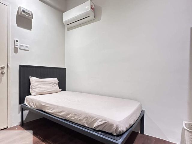 Room for rent in Petaling, Alam Impian
