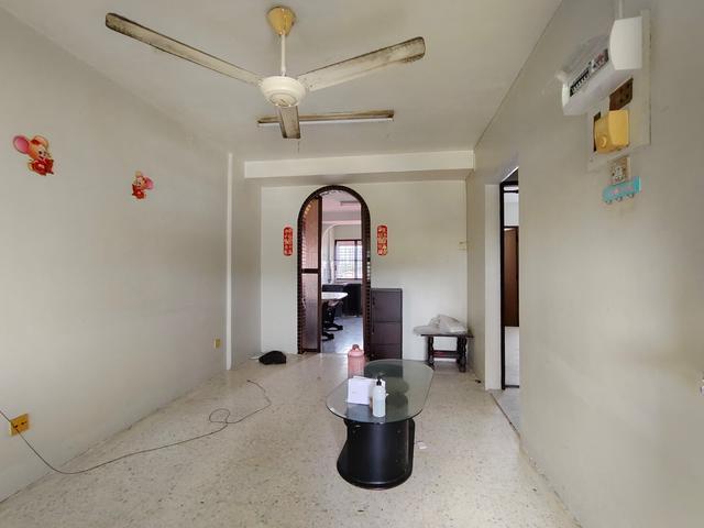 Apartment for sale in Malaka