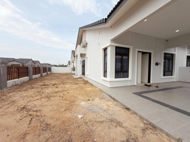 Residential House for sale in Malaka