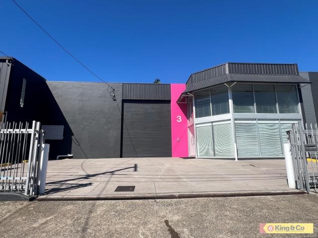 Warehouse for rent in Toombul, Queensland