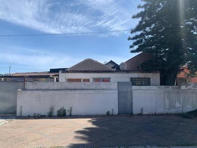 House for sale in Cape Town, Western Cape