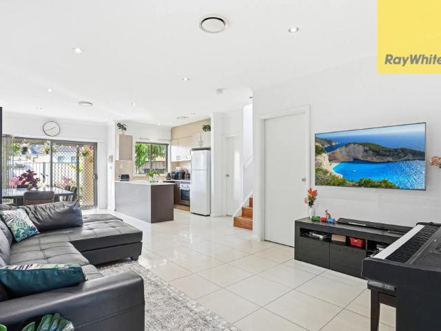 Townhouse for rent in Sydney, New South Wales