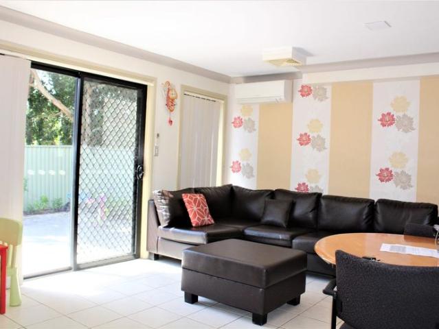 Townhouse for rent in Sydney, New South Wales