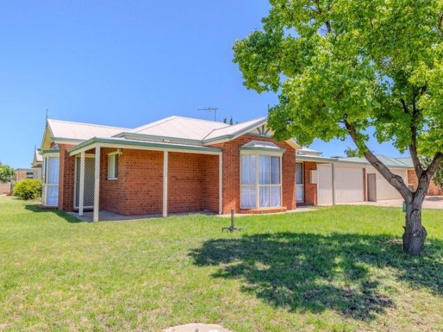 Townhouse for sale in Mildura, Victoria