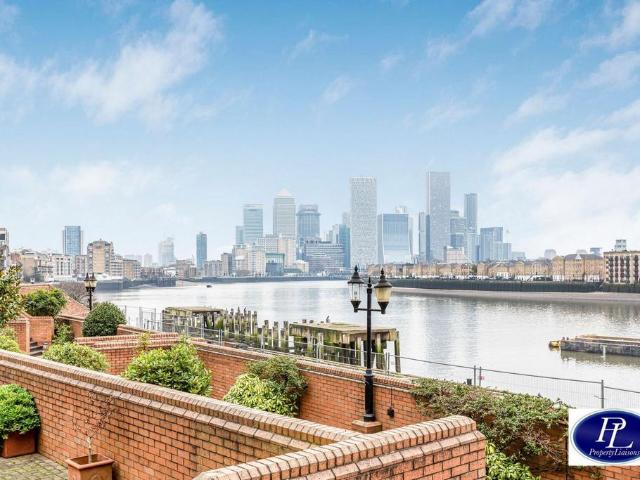 Apartment for rent in Ratcliffe, Greater London