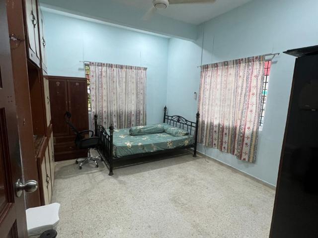 Room for rent in Sendayan Village, Negeri Sembilan