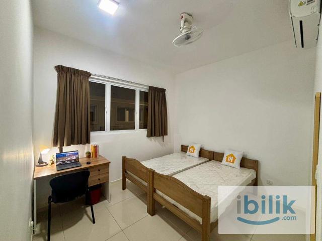 Room for rent in Petaling, Alam Impian