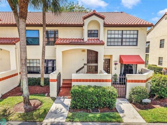 Condo for sale in Deerfield Beach
