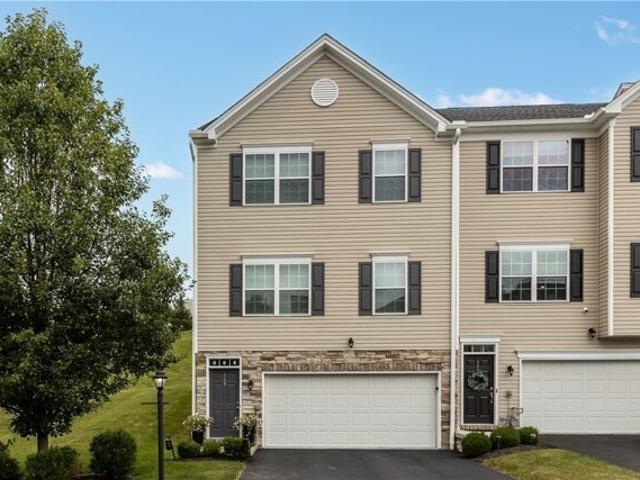 House for sale in Carnegie