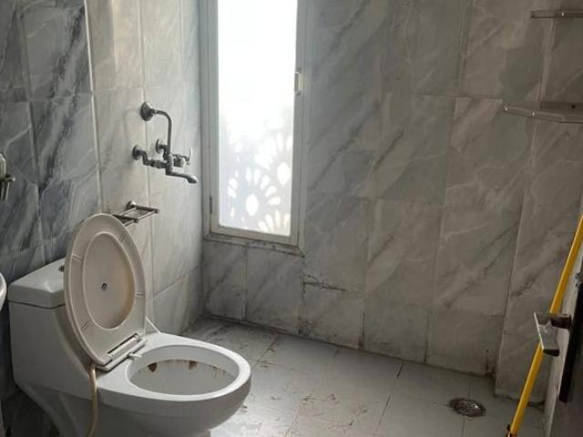 Property for rent in Deri