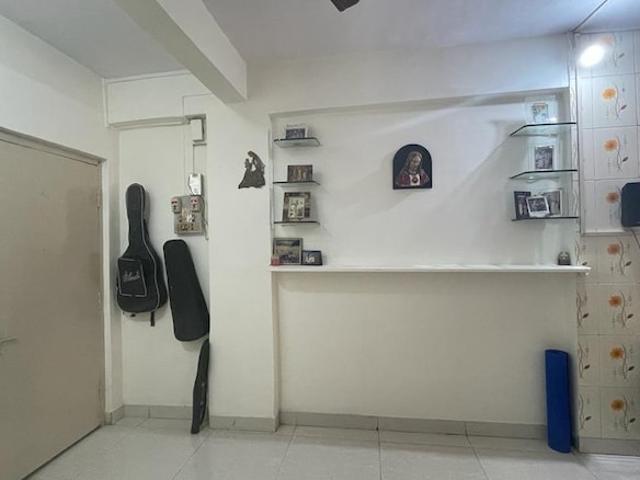 Property for rent in Deri