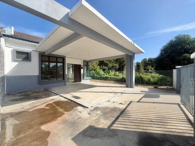 Residential House for sale in Malaka