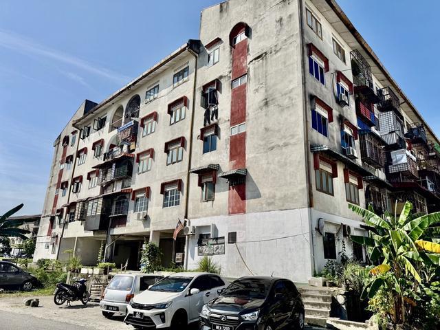 Apartment for sale in Kajang, Langat