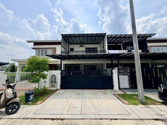 Terraced House for sale in Tanjong Sepat, Selangor