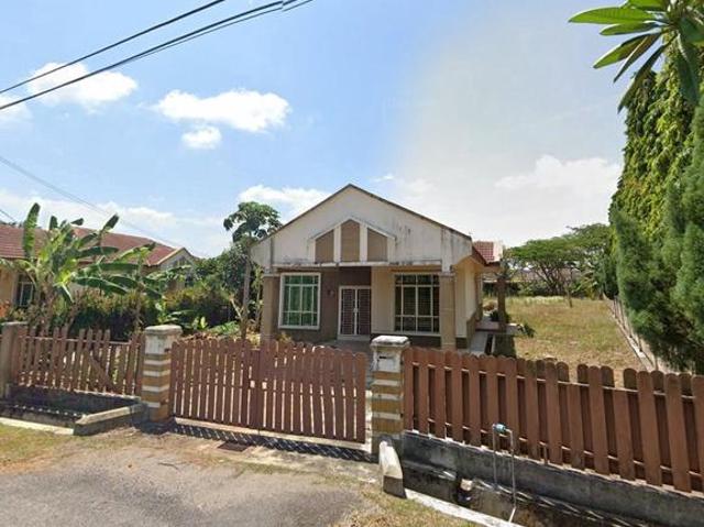 Bungalow for sale in Krubong, Malaka