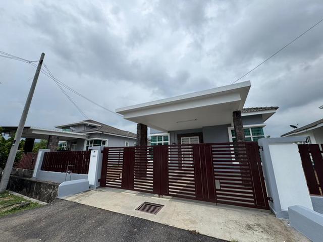 Bungalow for sale in Durian Tunggal, Malaka