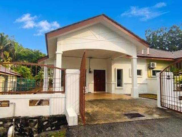Residential House for sale in Tanjong Sepat, Selangor