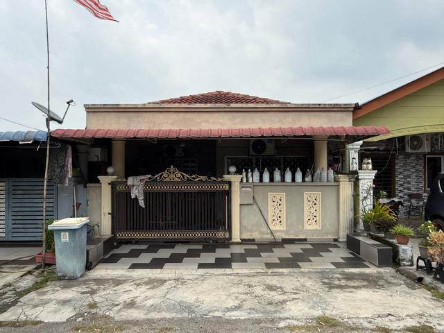 Terraced House for sale in Jenjarom, Selangor