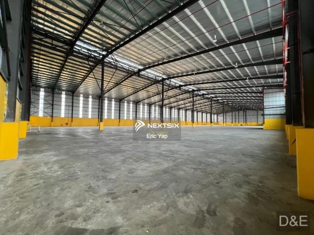 Shop for rent in Kajang, Langat
