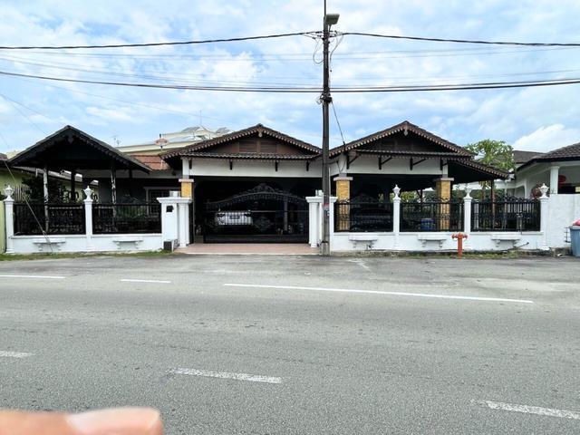 Bungalow for sale in Banting, Selangor