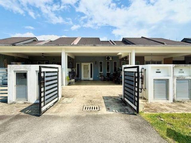Terraced House for sale in Tanjong Sepat, Selangor