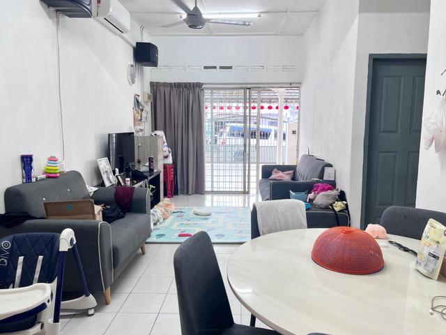 Terraced House for sale in Rembia, Malaka