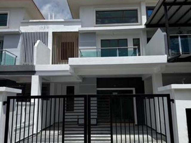 Terraced House for sale in Ulu Tiram, Johor