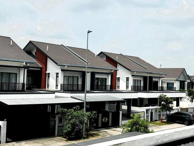 Terraced House for sale in Tanjong Sepat, Selangor