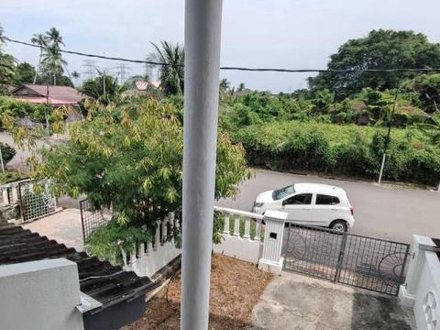 Terraced House for sale in Malaka