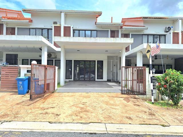 Terraced House for sale in Alam Impian, Selangor