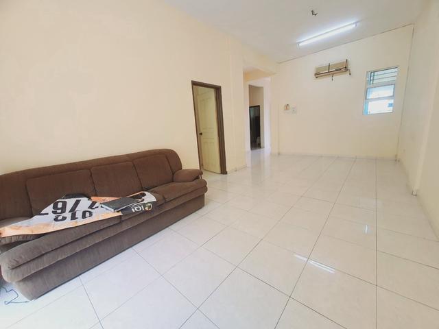 Apartment for sale in Malaka