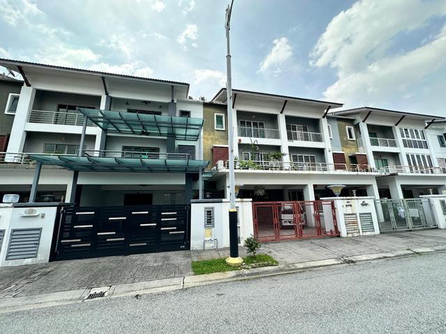 Terraced House for sale in Petaling, Subang Jaya