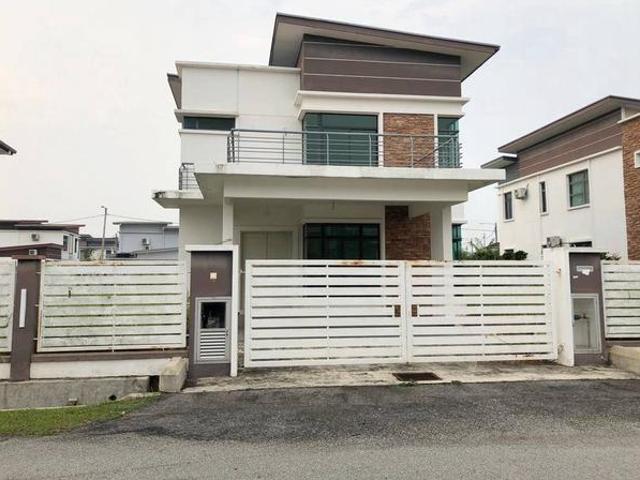 Bungalow for sale in Paya Rumput
