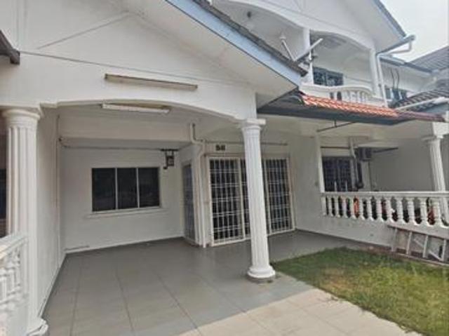 Terraced House for sale in Malaka