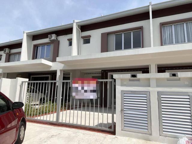 Terraced House for sale in Tanjong Sepat, Selangor