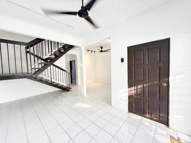 Terraced House for sale in Tanjong Sepat, Selangor