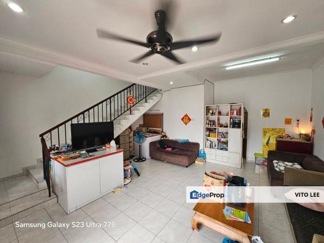 House for sale in Malaka