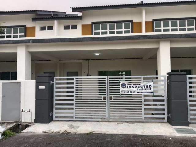 Terraced House for sale in Malaka