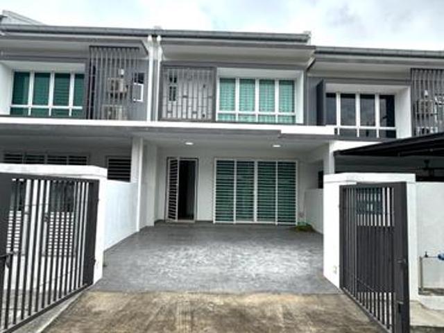 Terraced House for sale in Tanjong Sepat, Selangor