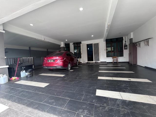 Residential House for sale in Malaka