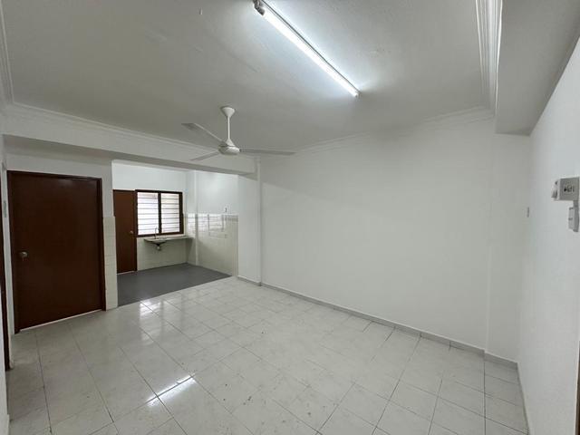 Apartment for sale in Malaka