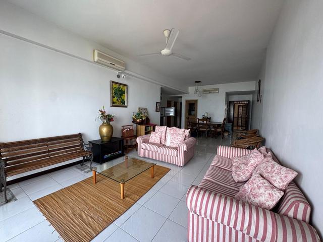 Condominium for sale in Malaka