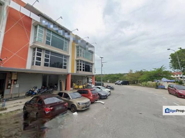 Shop for sale in Malaka