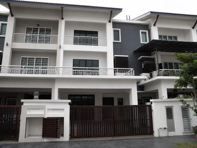 Terraced House for sale in Petaling, Subang Jaya