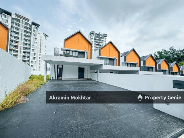 Terraced House for sale in Country Heights Damansara, Kuala Lumpur
